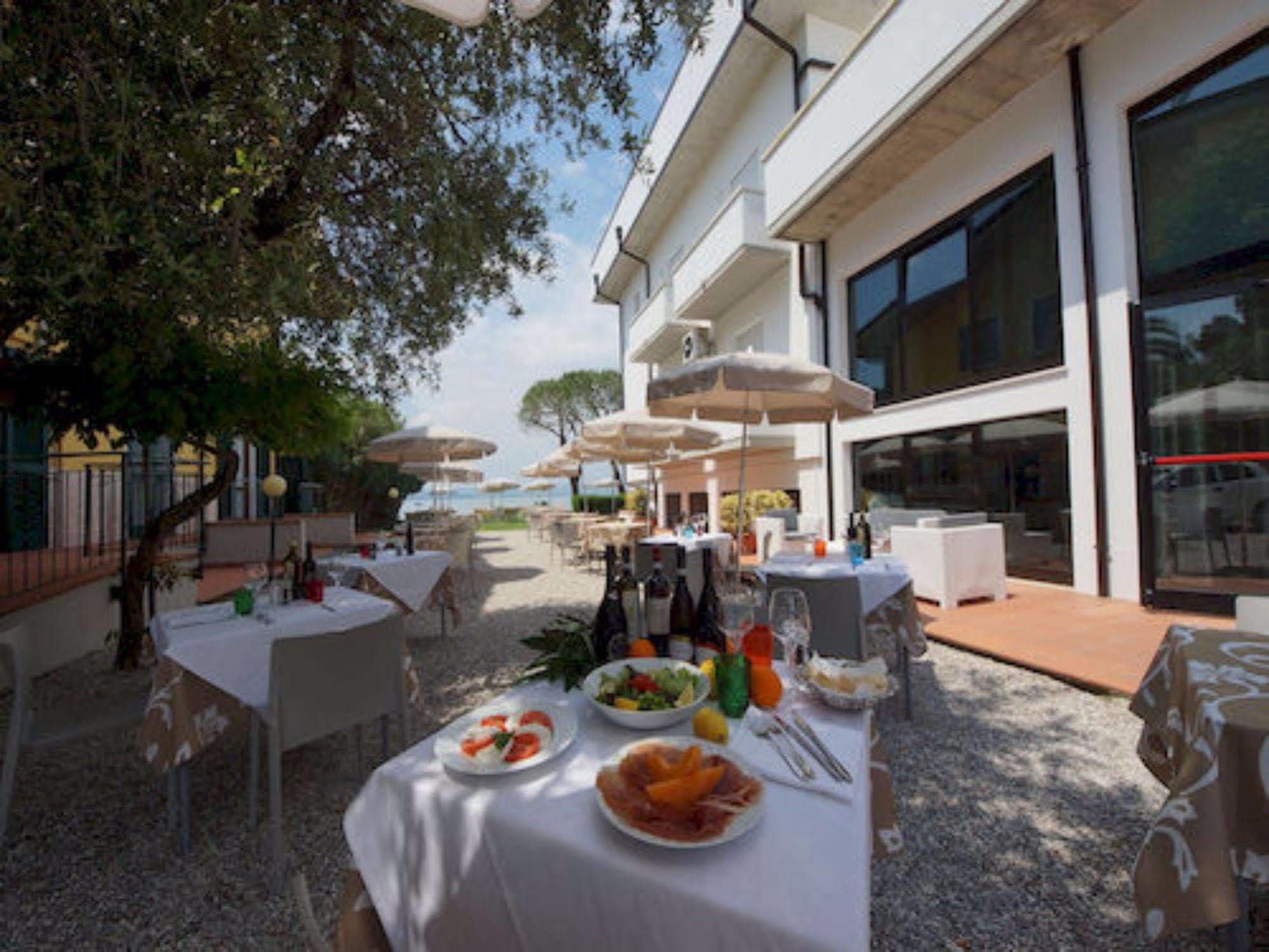 Hotel Saviola Sirmione Exterior foto